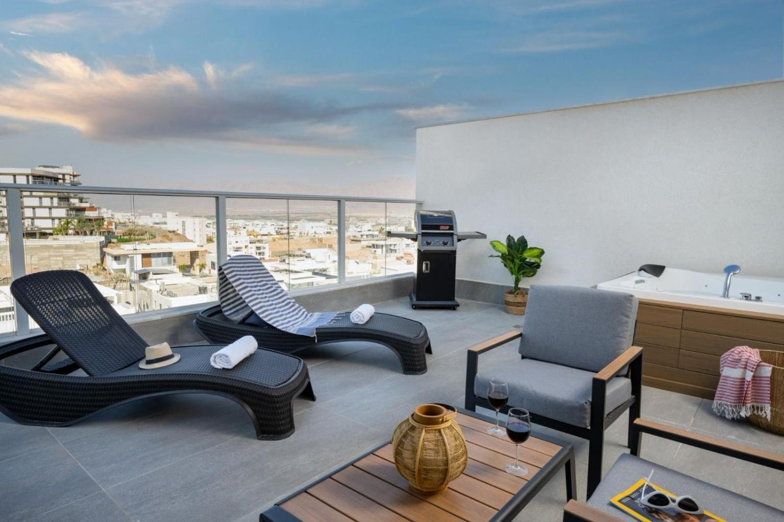 Apartamento Mountain And Sea View - Penthouse With Private Pool Eilat Exterior foto