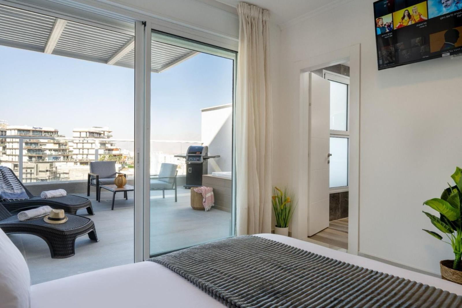 Apartamento Mountain And Sea View - Penthouse With Private Pool Eilat Exterior foto